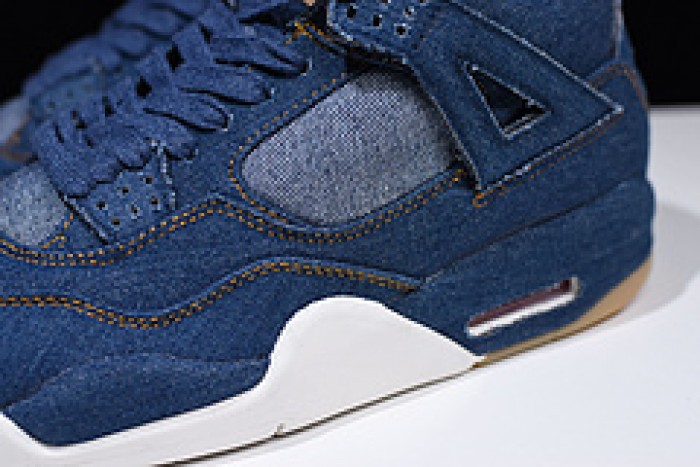 Levi´s x Nike  Air Jordan 4 Denim AO2571-401