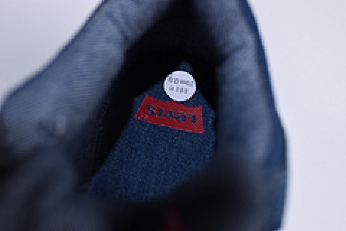 Levi´s x Nike  Air Jordan 4 Denim AO2571-401