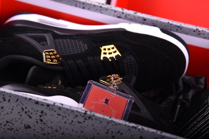 Air Jordan 4 "Royalty"  Black/Metallic Gold-White mens 308497-032