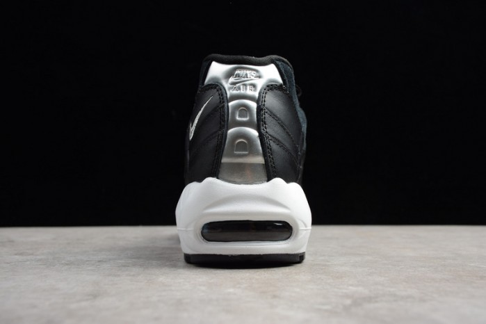 Nike mens Air Max 95 "Rebel Skulls" Black/Chrome-White 538416-008
