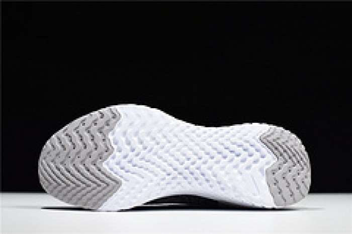 nike epic REACT FLYKNIT  Black and grey dots point noirs ET gris AJ7283 996