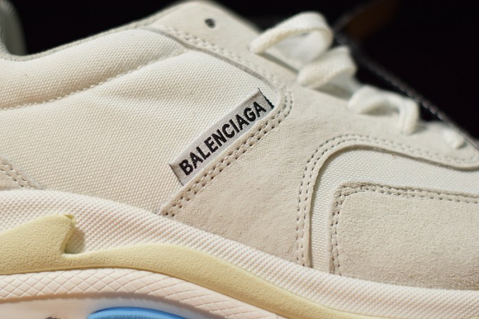 BLG Triple S White Suede  500597 W0971 9000