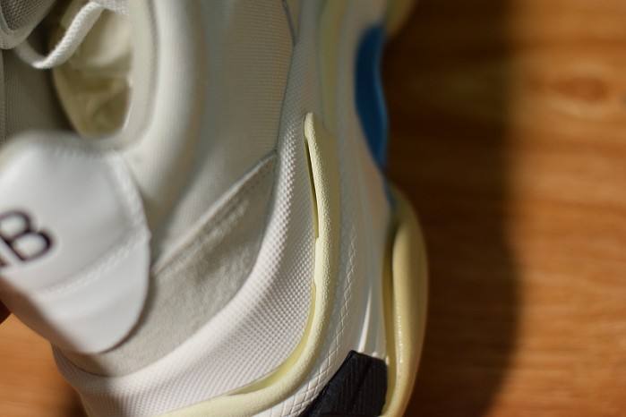 BLG Triple S White Suede  500597 W0971 9000