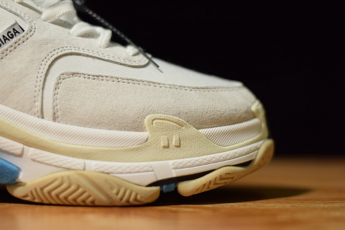 BLG Triple S White Suede  500597 W0971 9000
