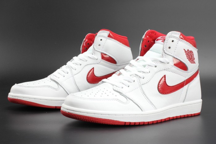AIR JORDAN 1 RETRO HIGH OG "METALLIC RED" mens 555088-103