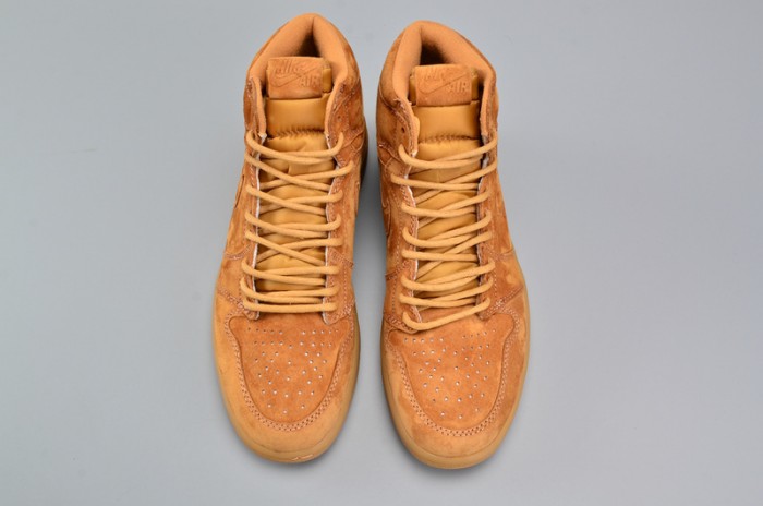 Air Jordan 1 Retro High OG "Wheat"  Golden Harvest/Elemental Gold 555088-710