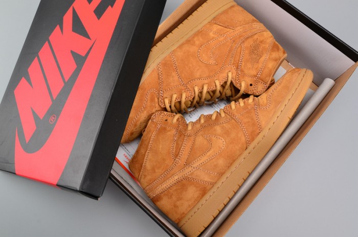 Air Jordan 1 Retro High OG "Wheat"  Golden Harvest/Elemental Gold 555088-710