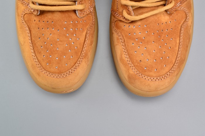 Air Jordan 1 Retro High OG "Wheat"  Golden Harvest/Elemental Gold 555088-710